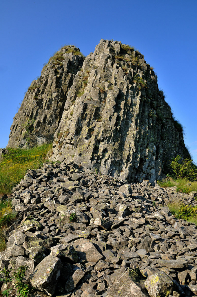 Neck de Belvezet à Saint Chély d'Aubrac