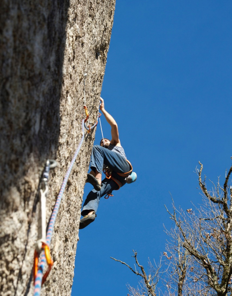 Escalade sur le site de Paracol en Aubrac - Aloa Nature