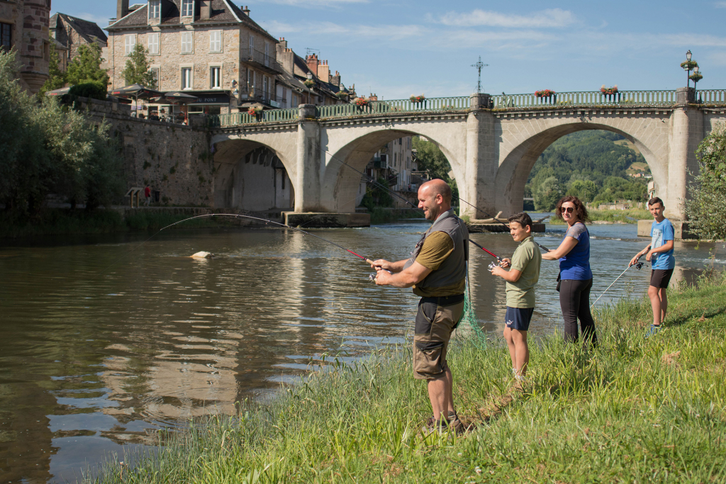 Pêcher au bord du Lot à Saint Geniez d'Olt - Fédération de pêche de l'Aveyron