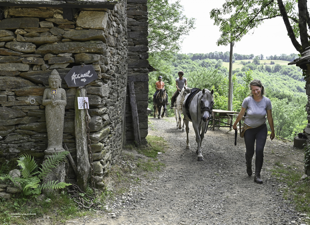 Sortie accompagnée à cheval sur l'Aubrac - Les Esprits Sauvages - JP Viguier