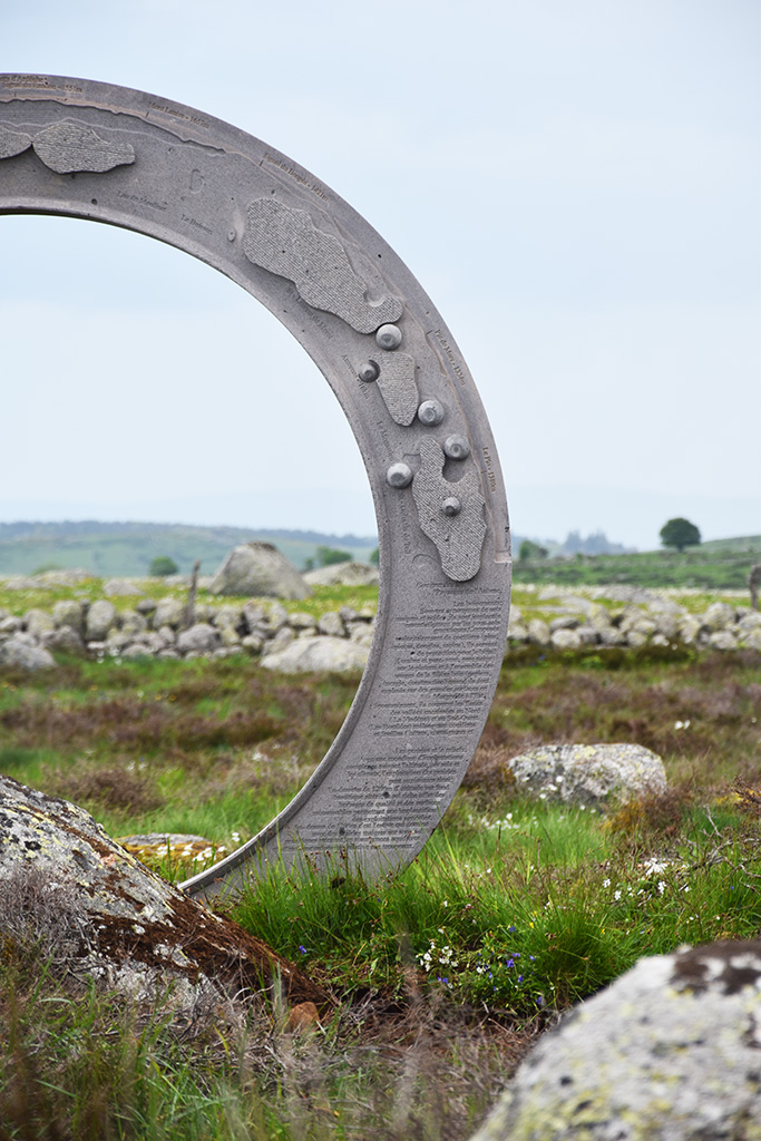 L'Oculus du Roc des Loups - Marchastel - PNR Aubrac