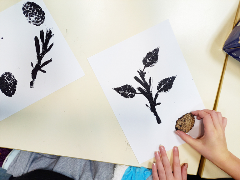 Ateliers artistiques avec Ursula Caruel à l’école les Marmousets à Saint Geniez d’Olt et d'Aubrac