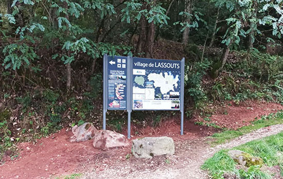 Relais Informations Services du chaos rocheux de Roquelaure à Lassouts - PNR Aubrac