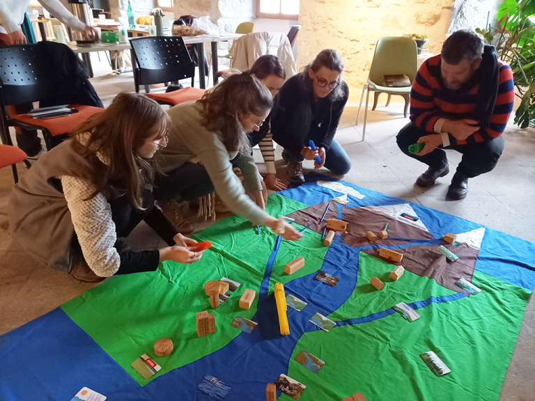 Des animateurs se forment aux enjeux de l'eau sur l'Aubrac - PNR Aubrac