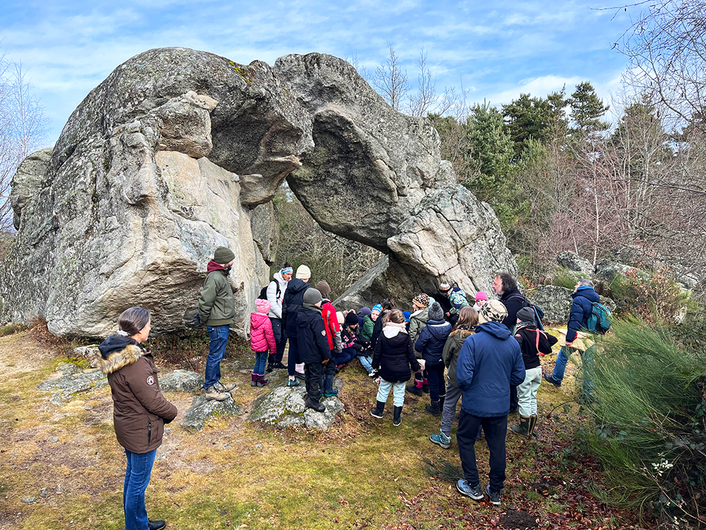 Biodiversité et trame rocheuse à l'école de Loubaresse - C. Anackiewicz