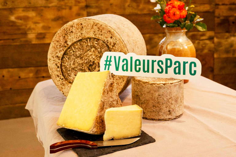 Fromage de Laguiole AOP marque Valeurs Parc - La Borie Haute - PNR Aubrac - S. Malgouyres